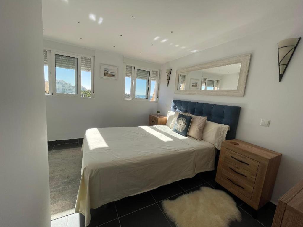 Seaside View Apartment Estepona Eksteriør billede